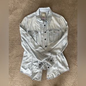 Guess Button Up